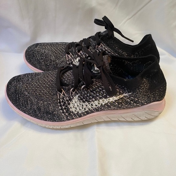 Nike Free RN Flyknit Sneakers Sz 8.5 women’s preowned.  Pink & Black - Picture 1 of 11
